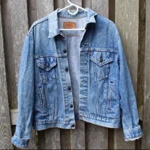 Levis jean jacket medium wash
